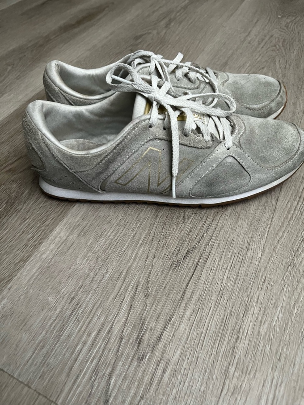 New Balance 555 Sneakers Women’s size 9.5